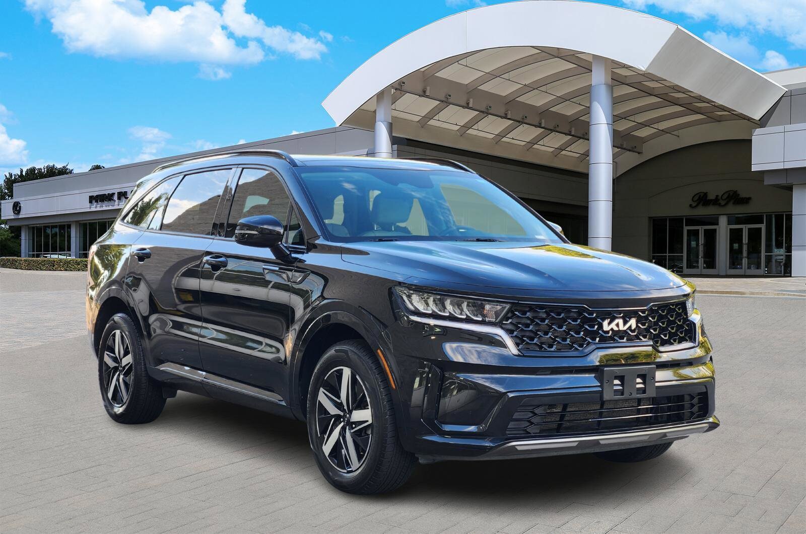 2023 Kia Sorento S photo 2