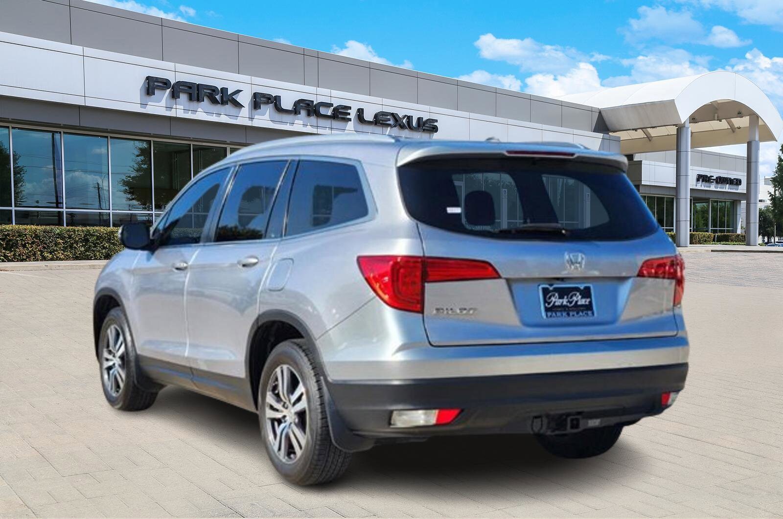 2018 Honda Pilot EX photo 4