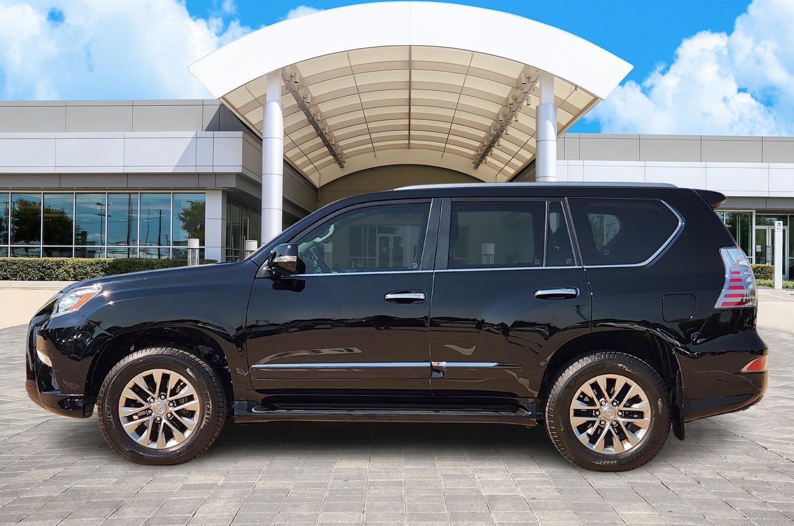 2019 Lexus GX 460 Luxury photo 3