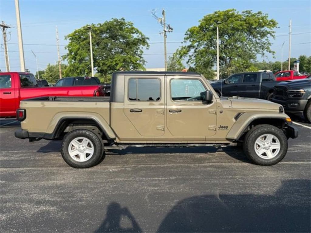 Used 2020 Jeep Gladiator Sport Truck Crew Cab