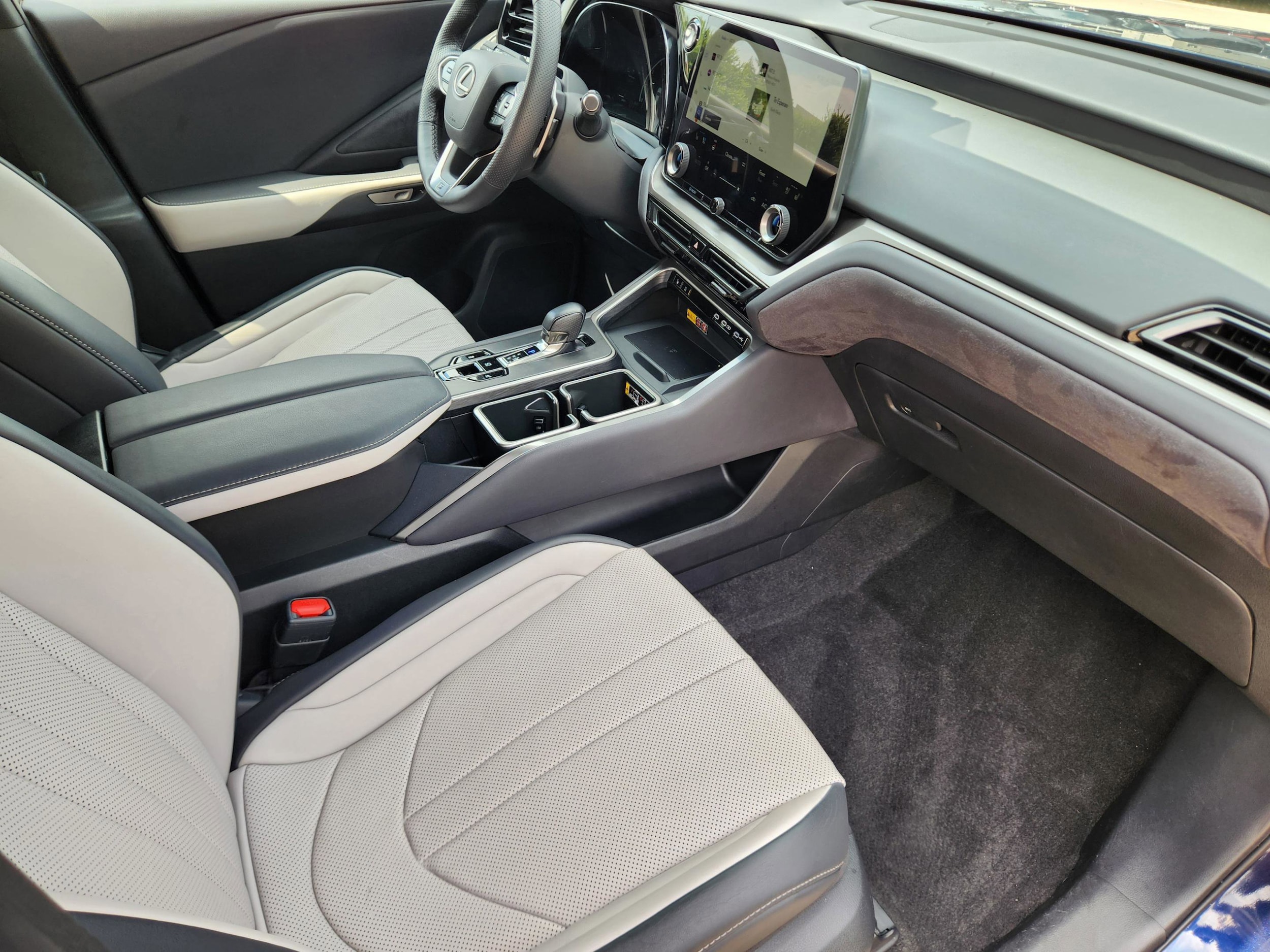 2024 Lexus TX Hybrid 500h - Photo 31