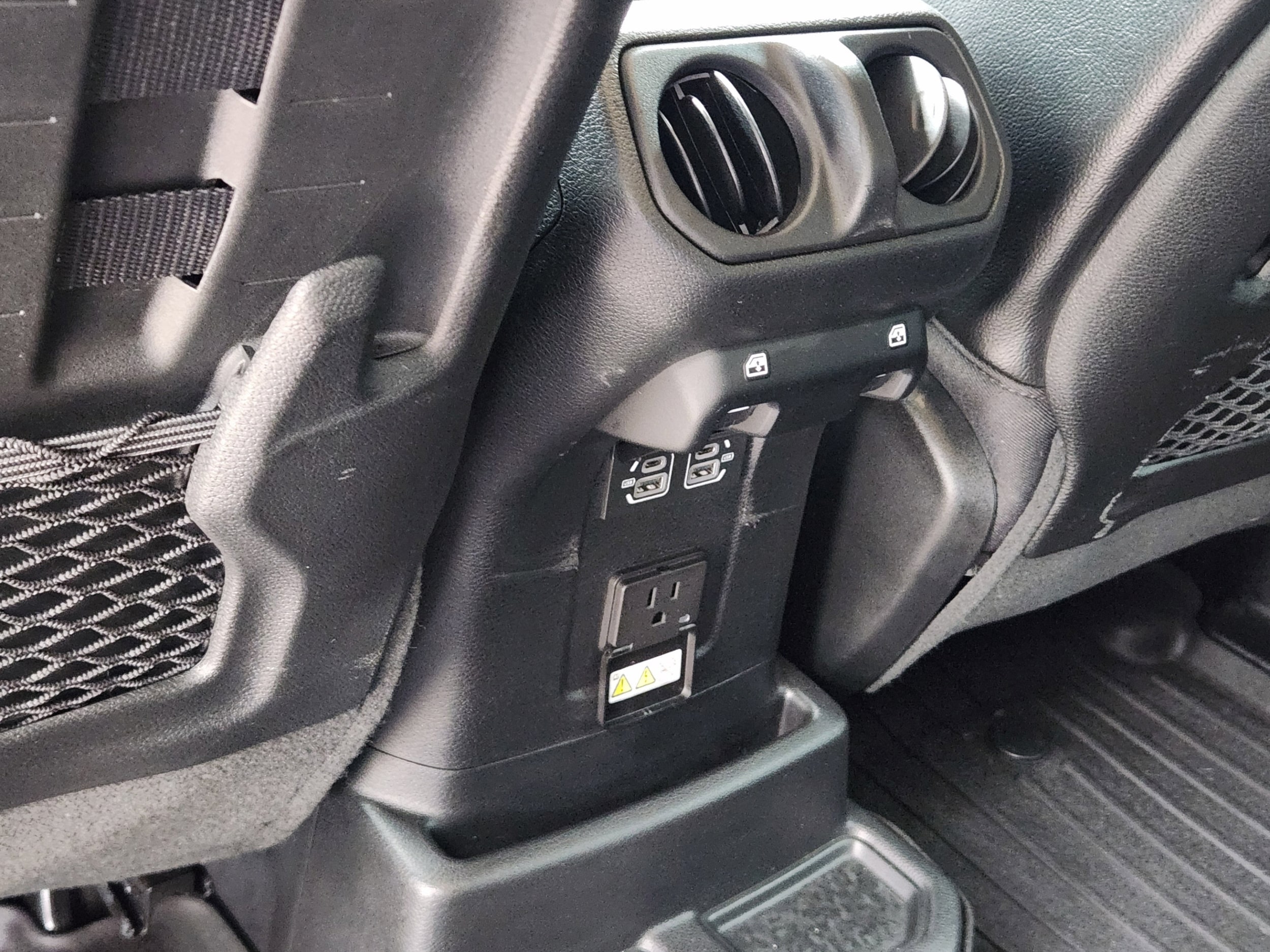 2023 Jeep Wrangler 4-Door Rubicon 392 - Photo 12