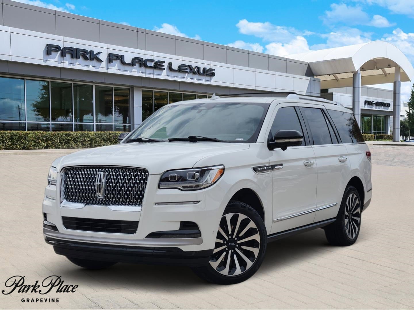 2022 Lincoln Navigator Reserve's photo