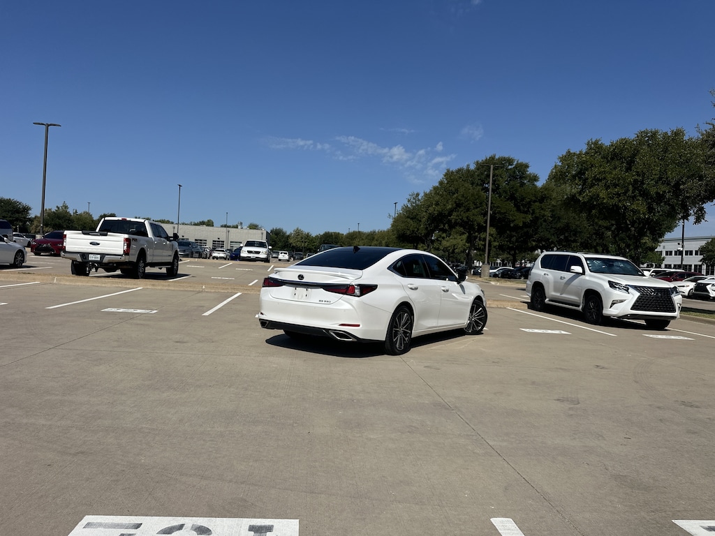 Certified 2023 Lexus ES 350 Sedan