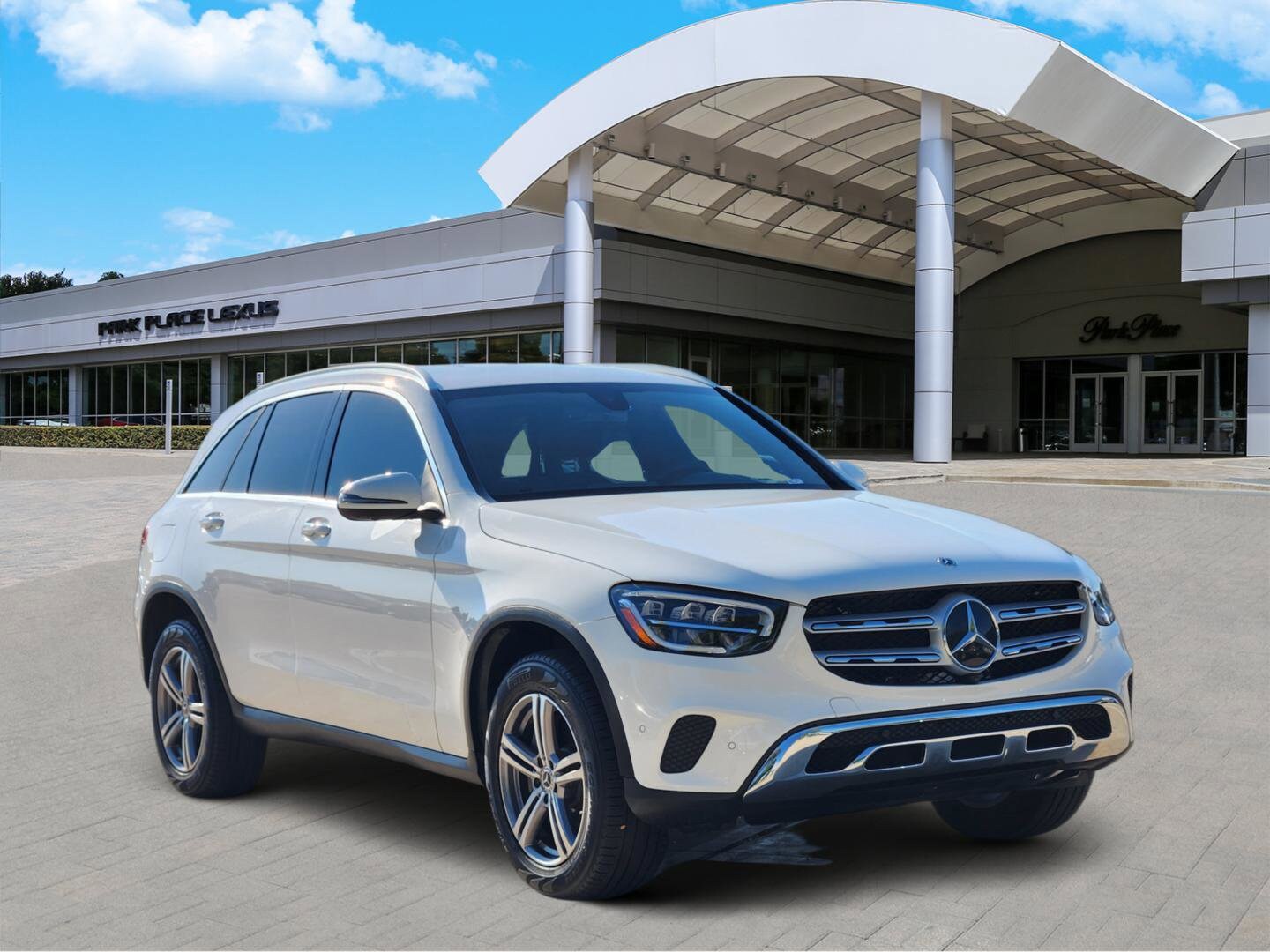 2021 Mercedes Benz GLC 300 photo 2