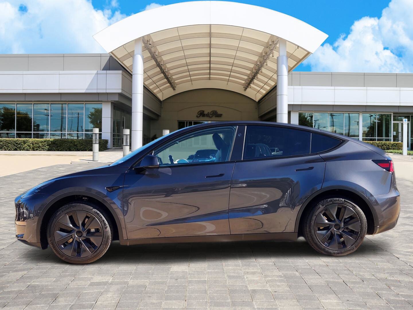 2024 Tesla Model Y Long Range photo 3