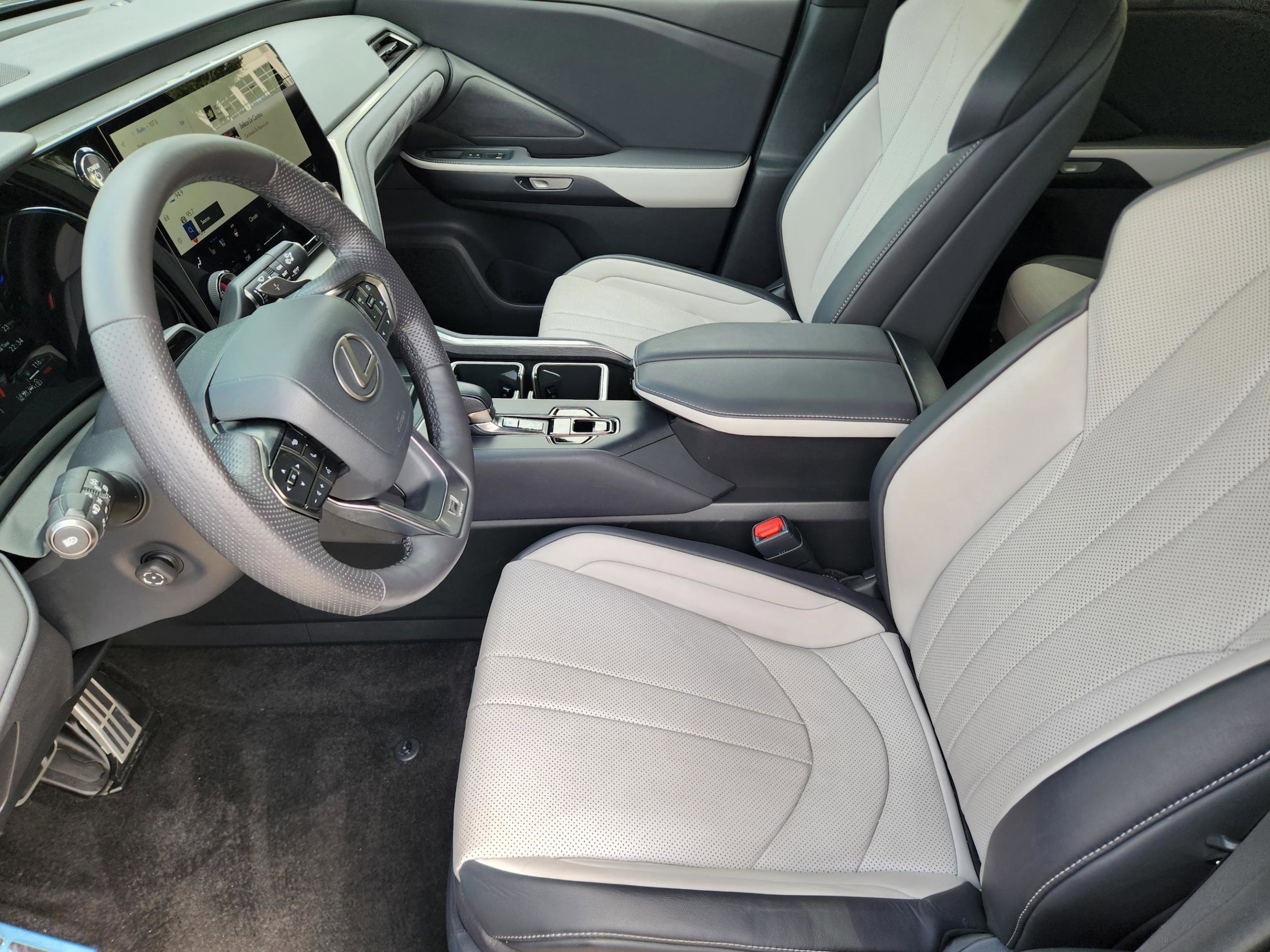 2024 Lexus TX Hybrid 500h - Photo 32