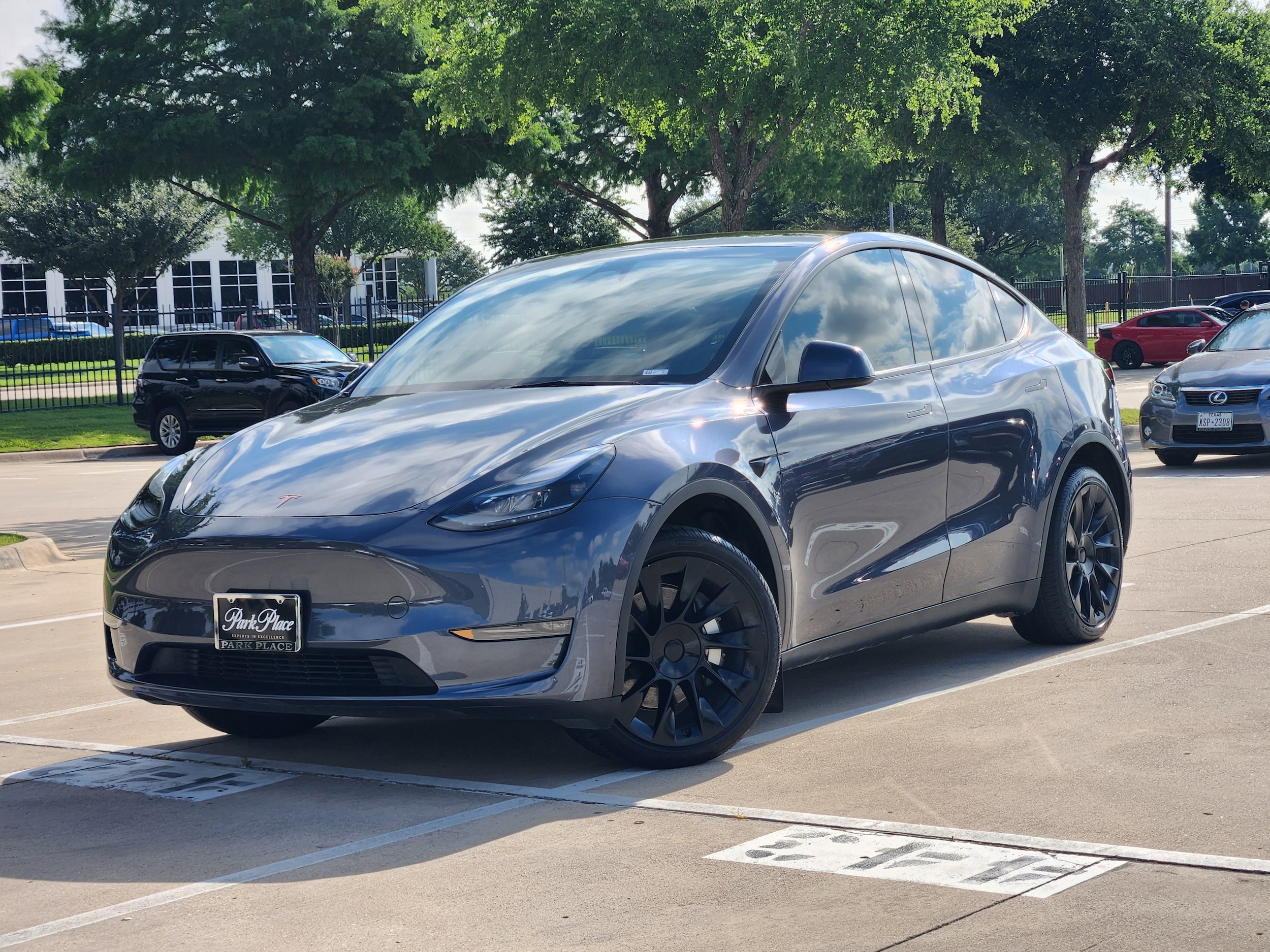 2023 Tesla Model Y Long Range Dual Motor All-Wheel Drive's photo