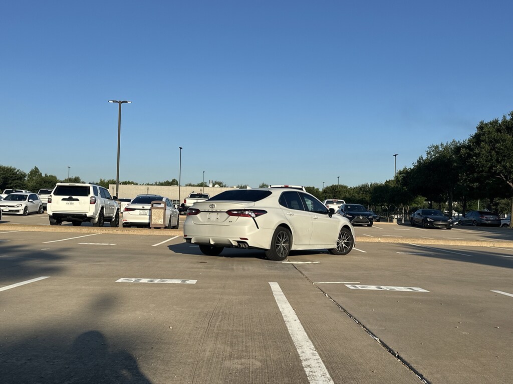Used 2023 Toyota Camry SE Sedan