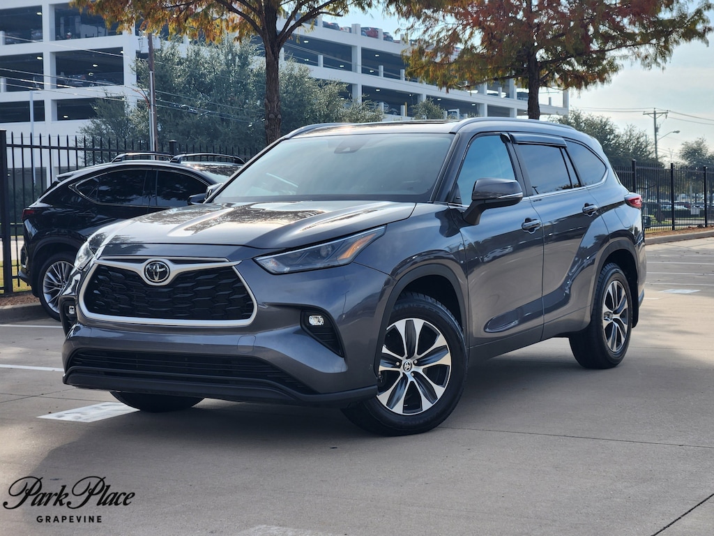 Used 2023 Toyota Highlander XLE SUV