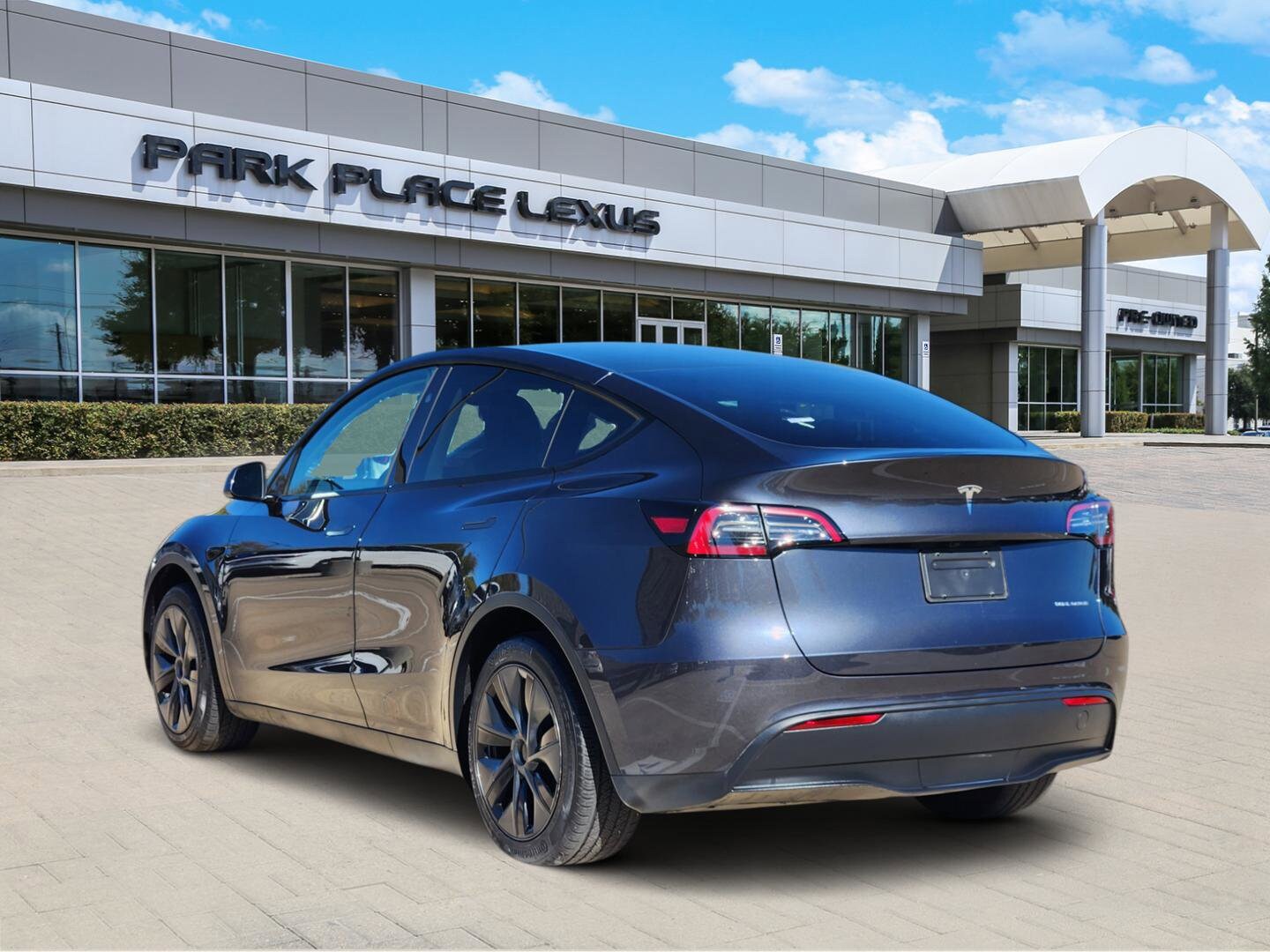 2024 Tesla Model Y Long Range photo 4