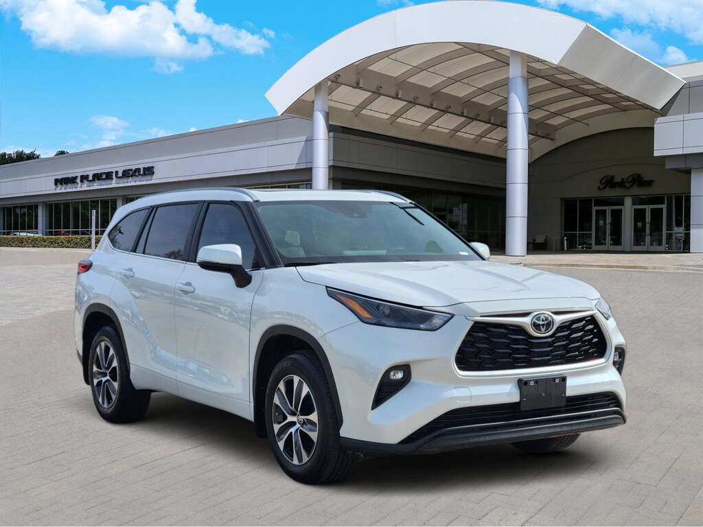 Used 2023 Toyota Highlander XLE SUV