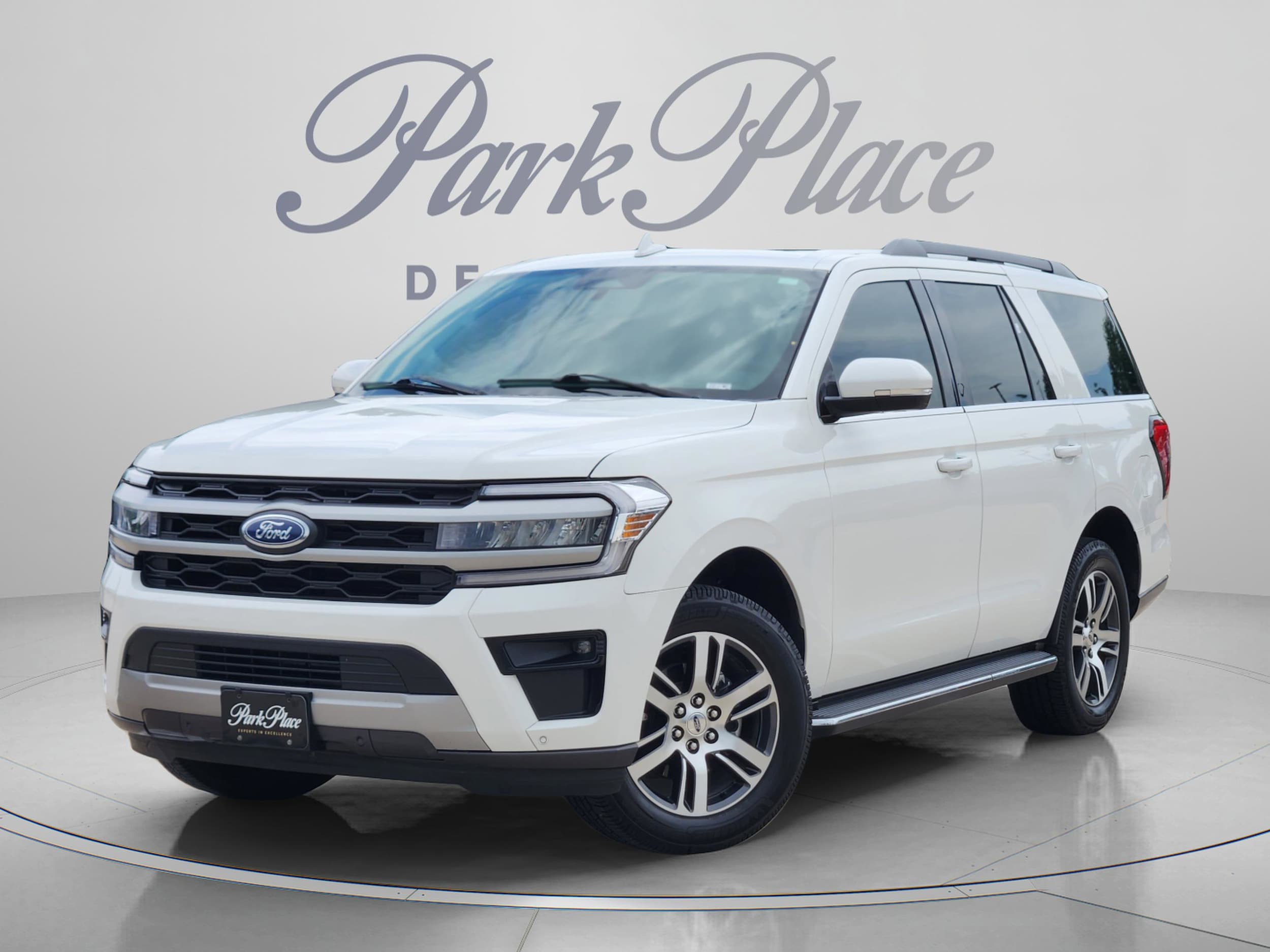 2023 Ford Expedition XLT's photo