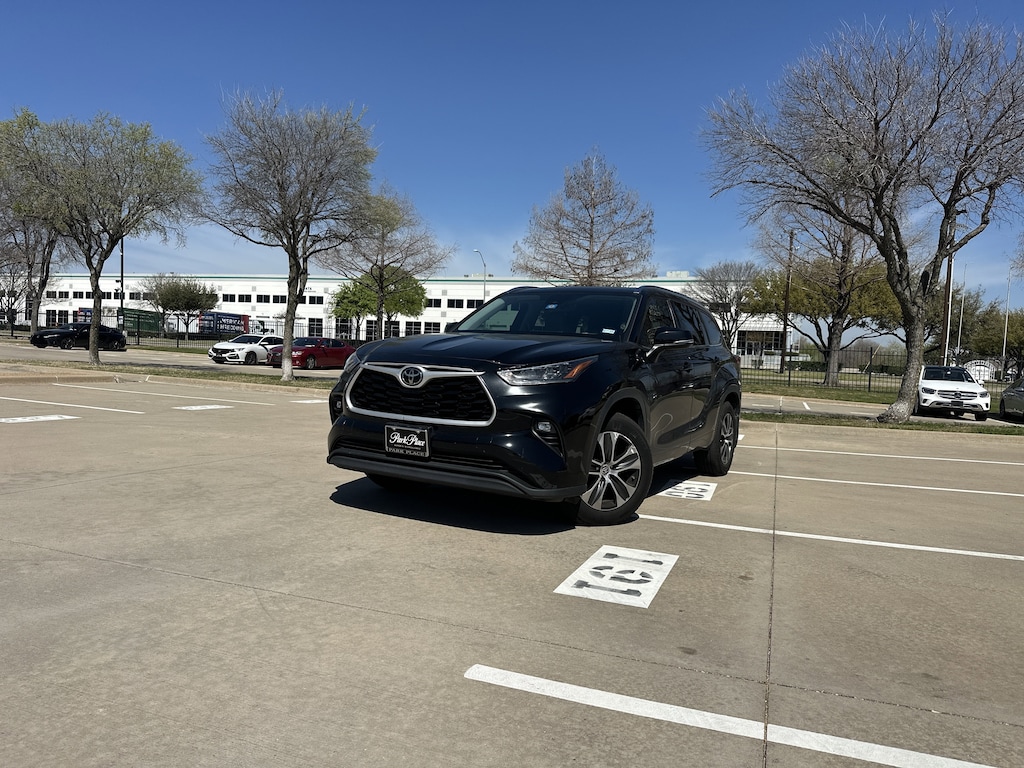 Used 2020 Toyota Highlander XLE SUV