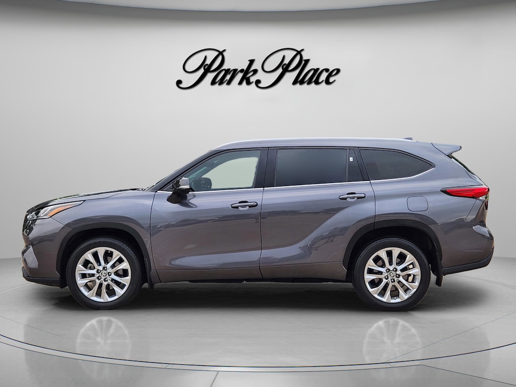 Used 2023 Toyota Highlander Limited SUV