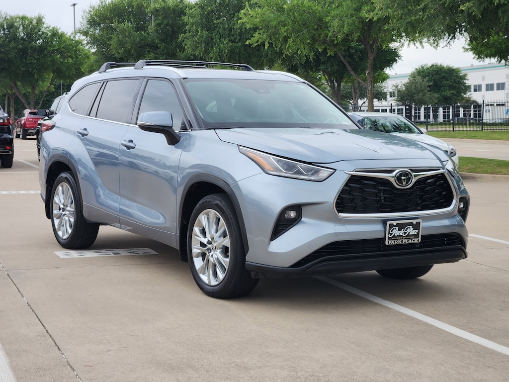 Used 2024 Toyota Highlander Limited SUV