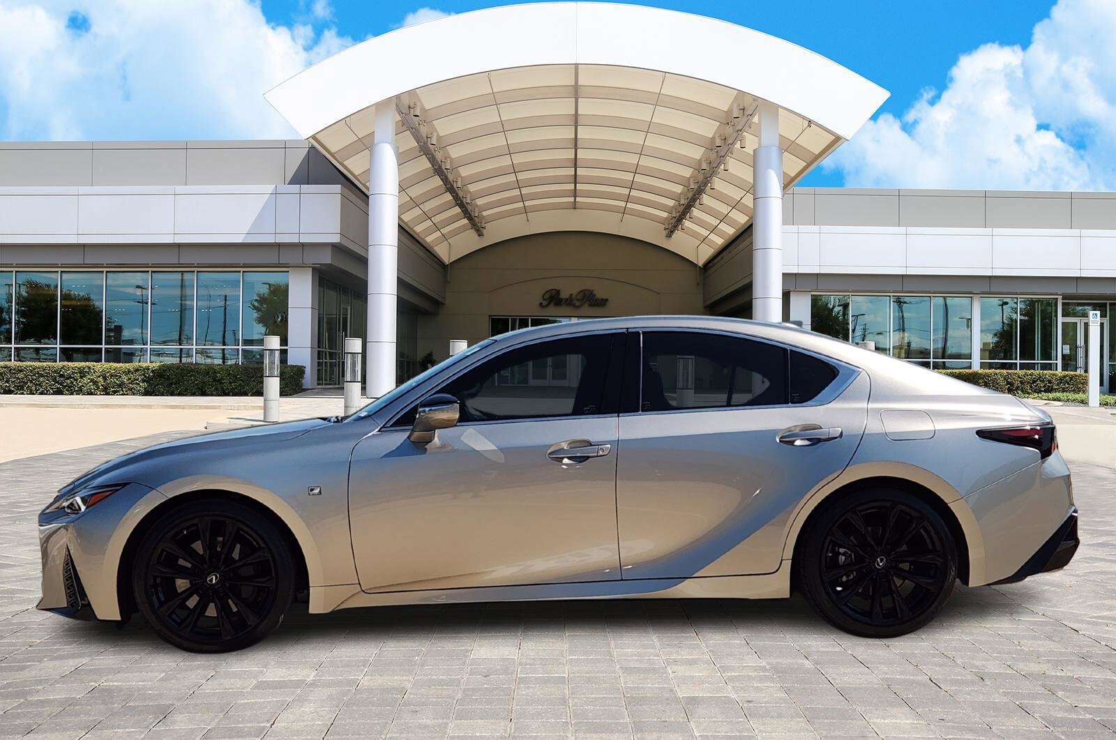 2021 Lexus IS 350 F SPORT photo 3