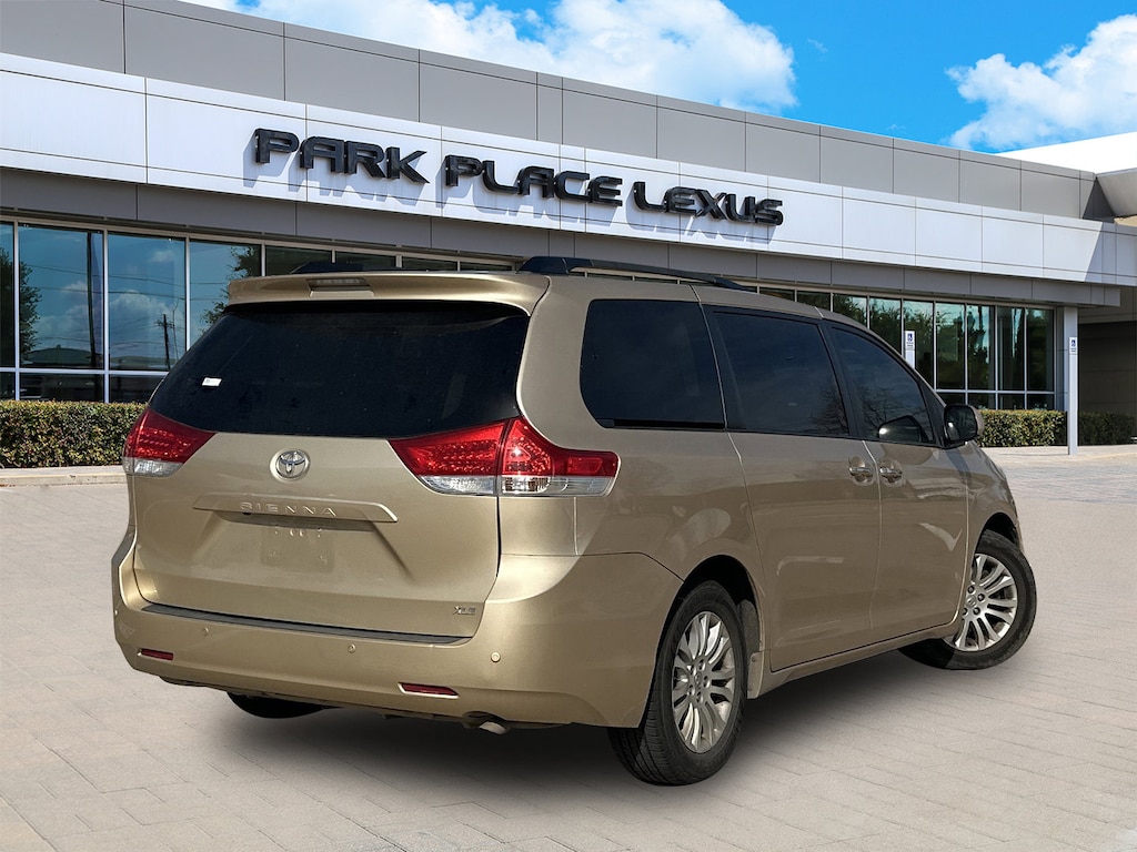 Used 2014 Toyota Sienna XLE Van