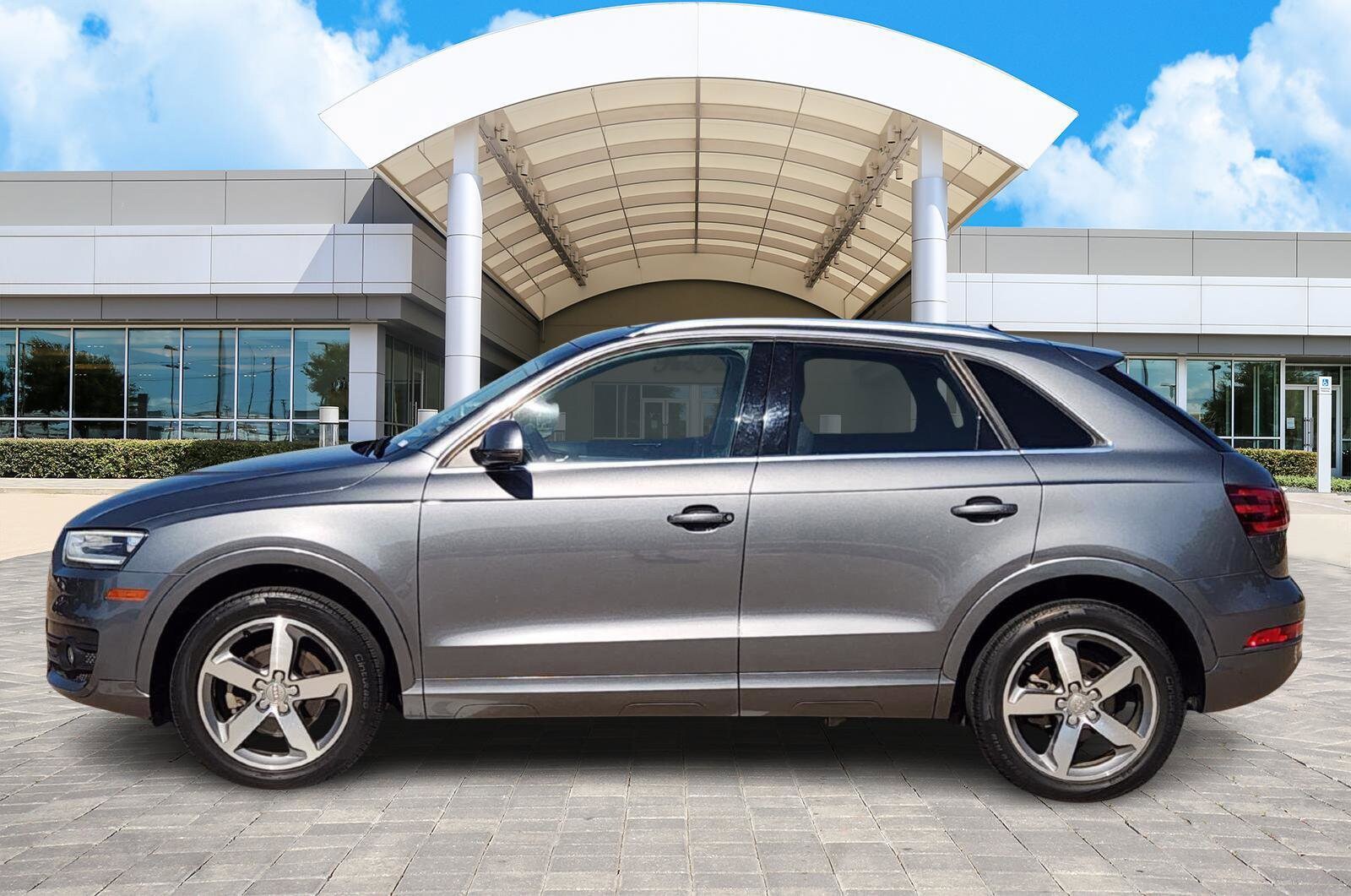 2015 Audi Q3 Premium Plus photo 3