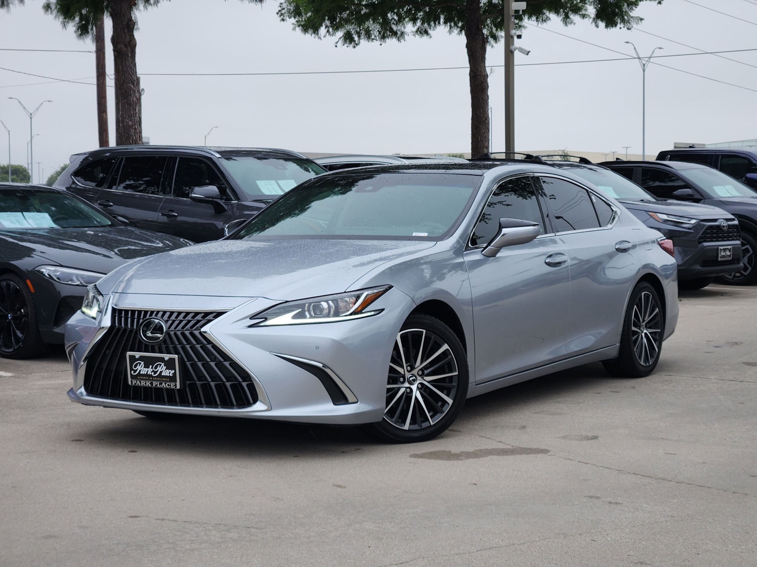 2022 Lexus ES 350 350's photo