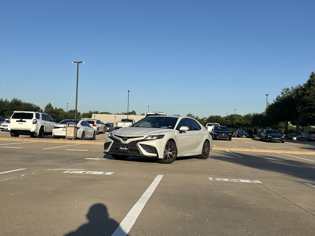 Used 2023 Toyota Camry SE Sedan