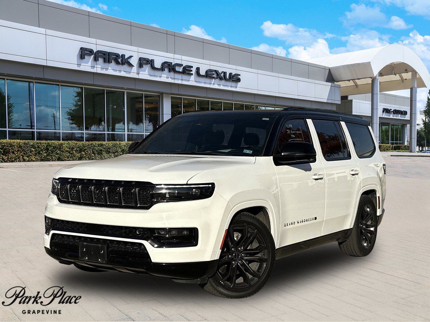 2023 Jeep Grand Wagoneer Series II's photo