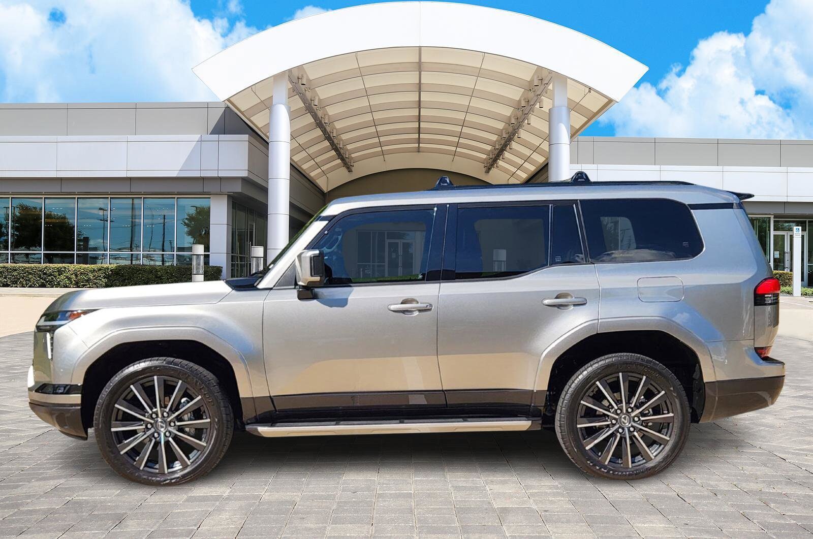 2024 Lexus GX 550 Luxury photo 3