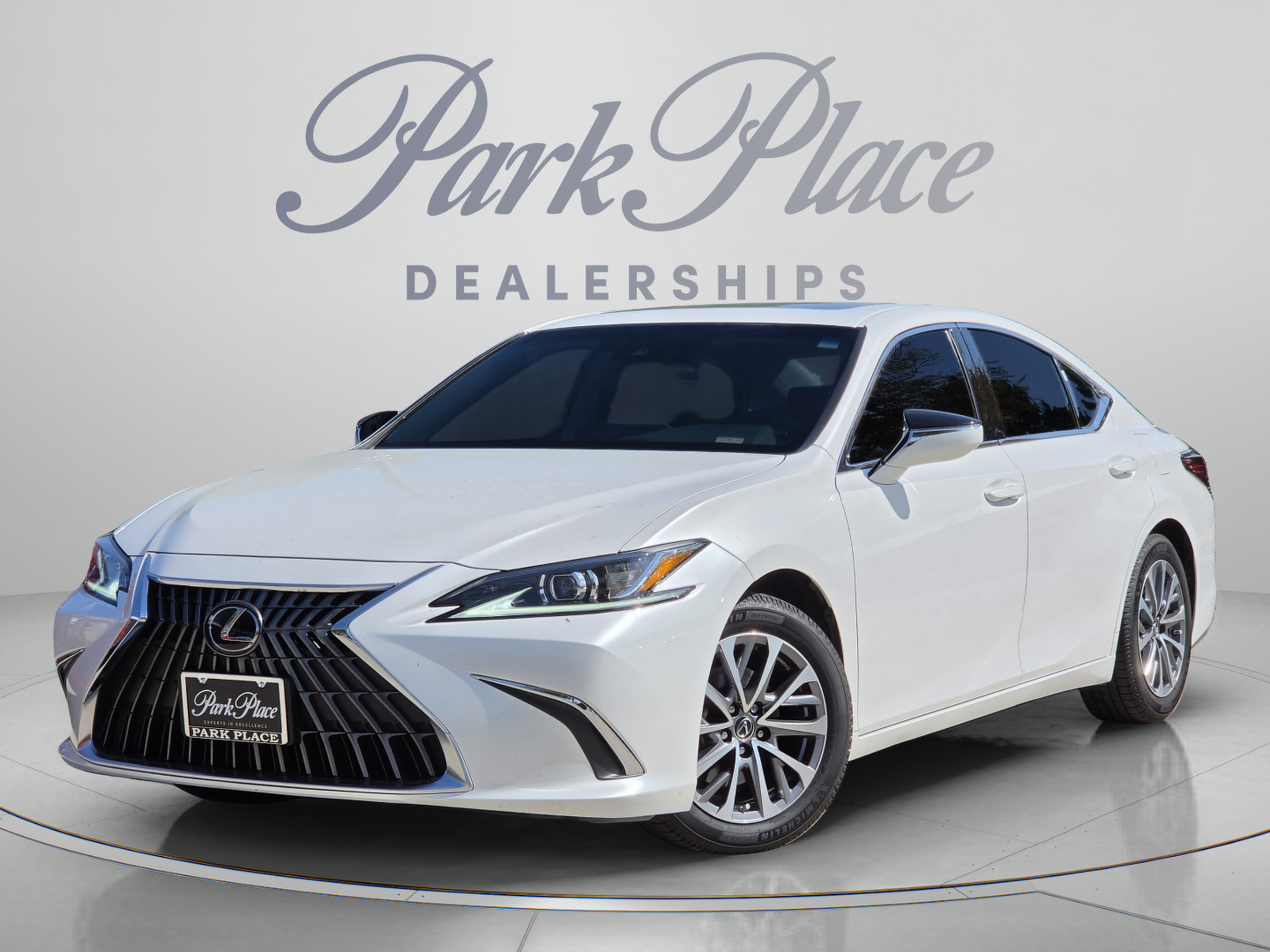 Certified 2023 Lexus ES 350 with Safety System Plus Sedan