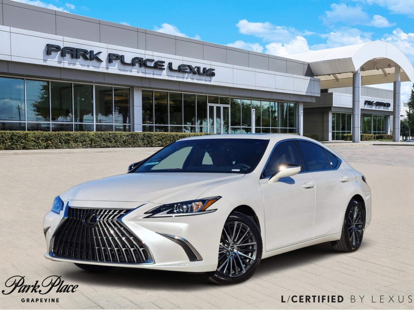 2025 Lexus ES Hybrid 300h's photo