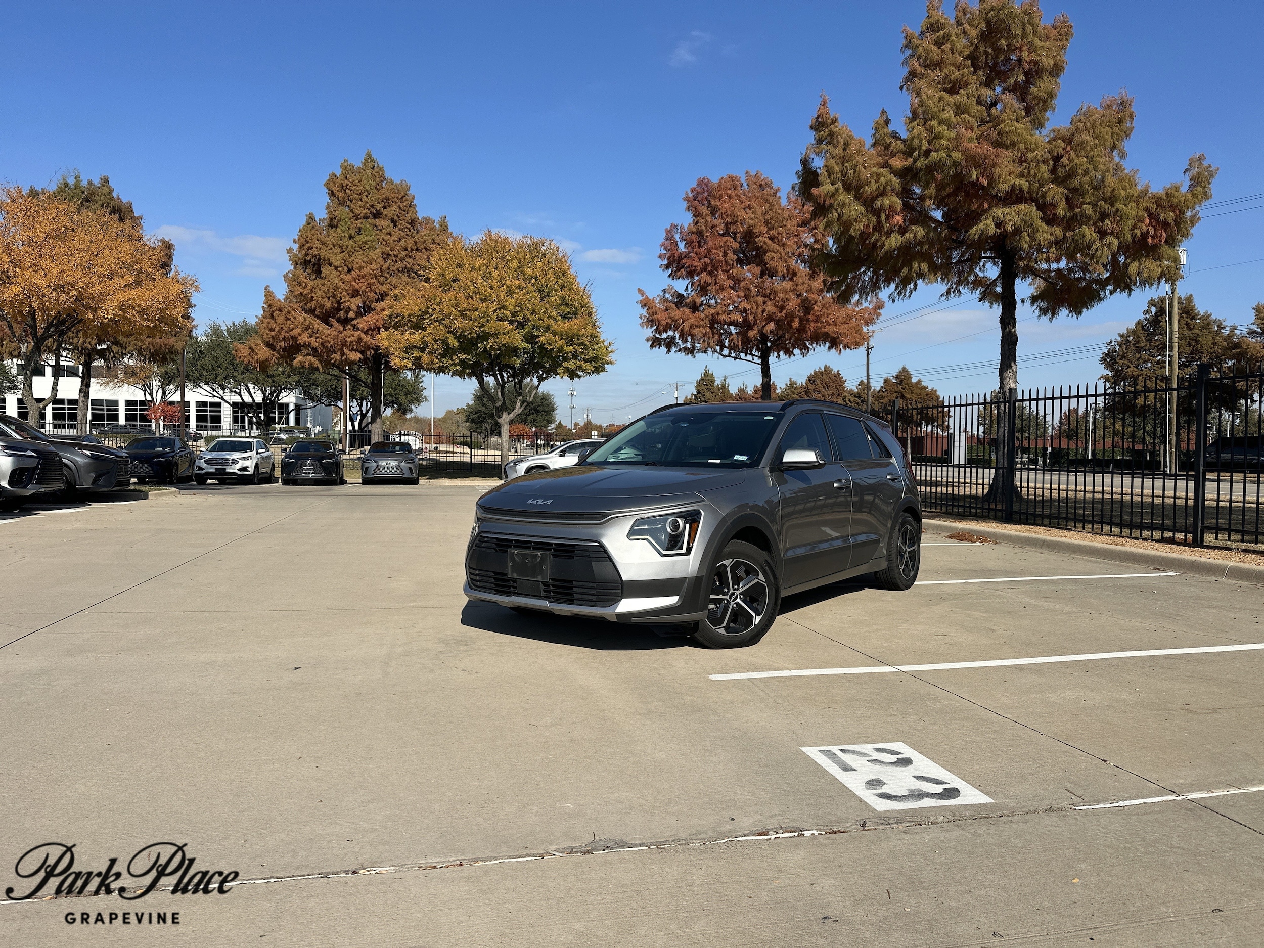 2023 Kia Niro EX's photo