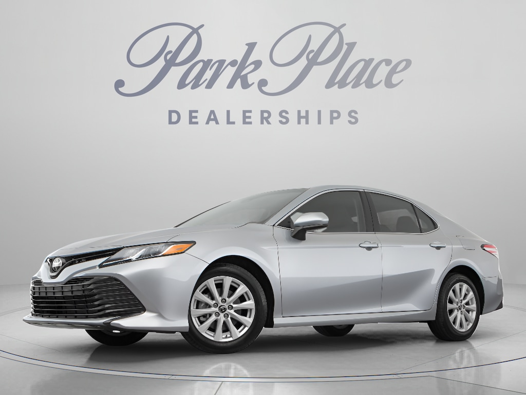 Used 2018 Toyota Camry LE Sedan