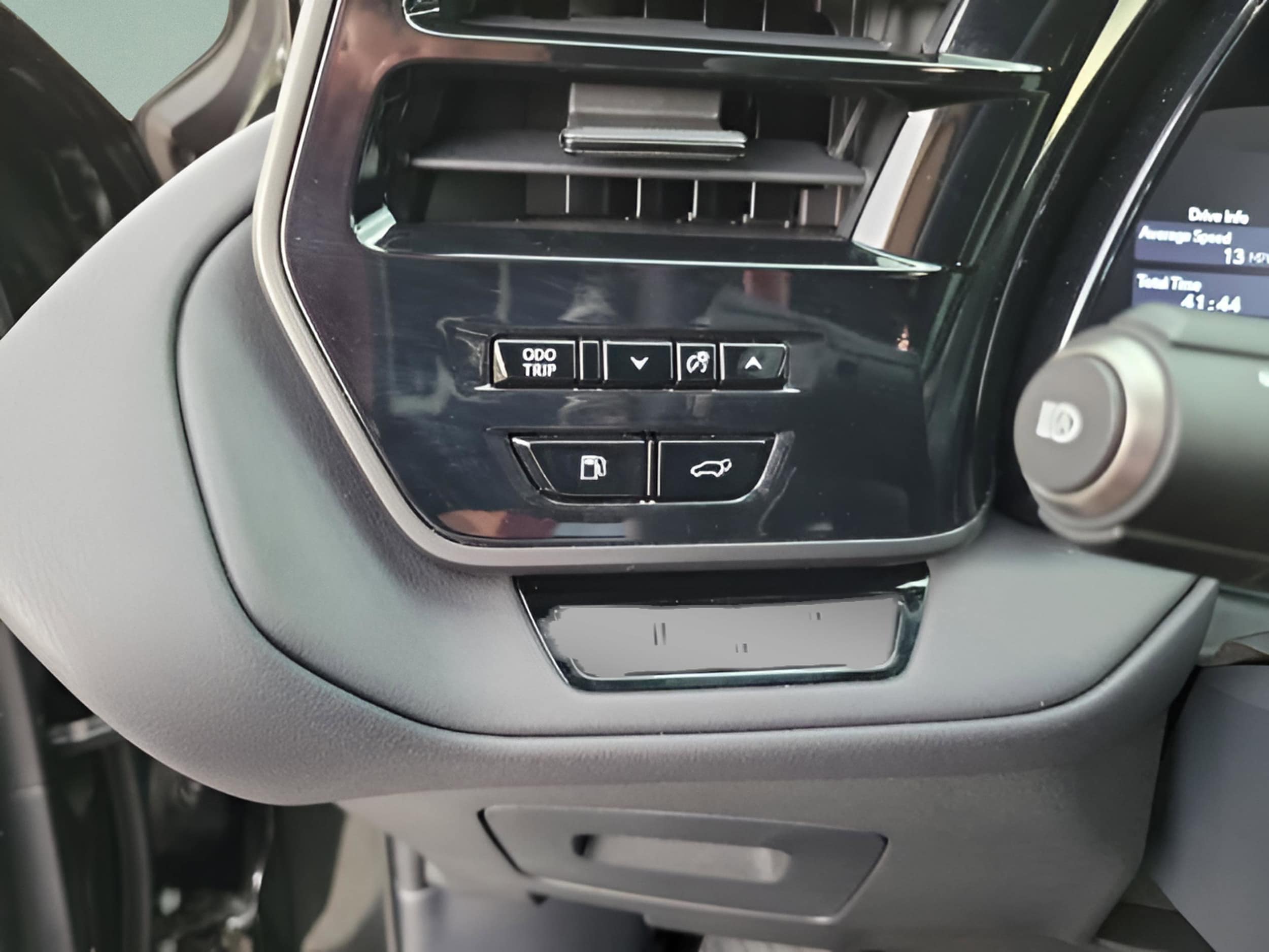 2025 Lexus TX Premium - Photo 23