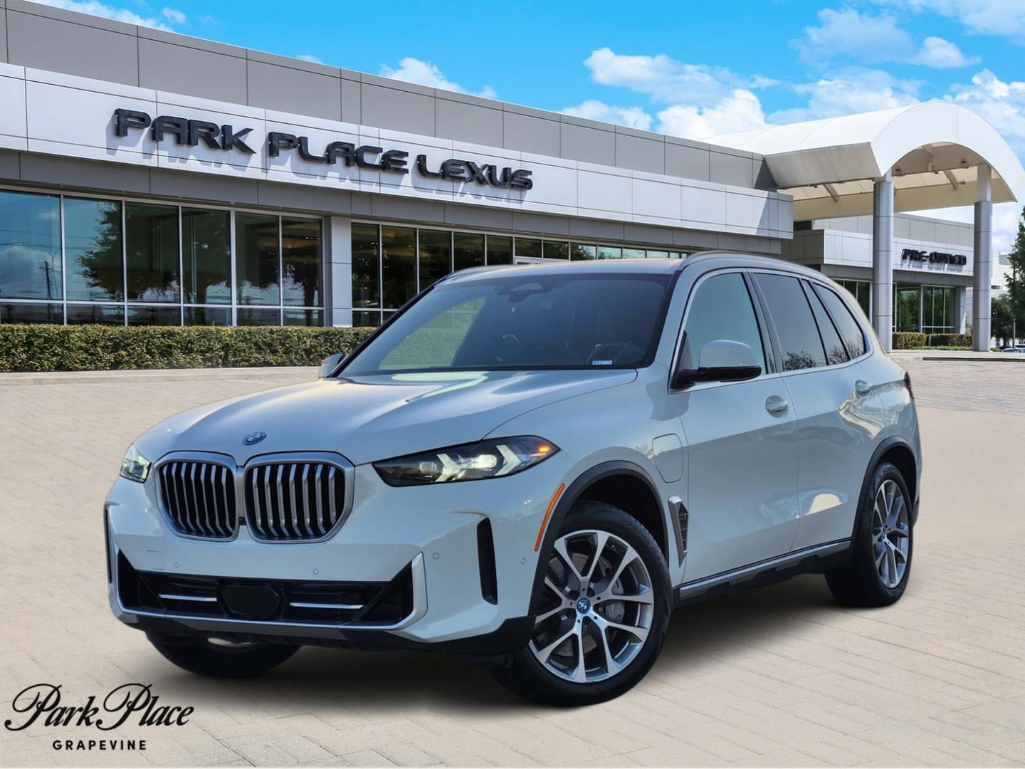 2024 BMW X5 50e's photo