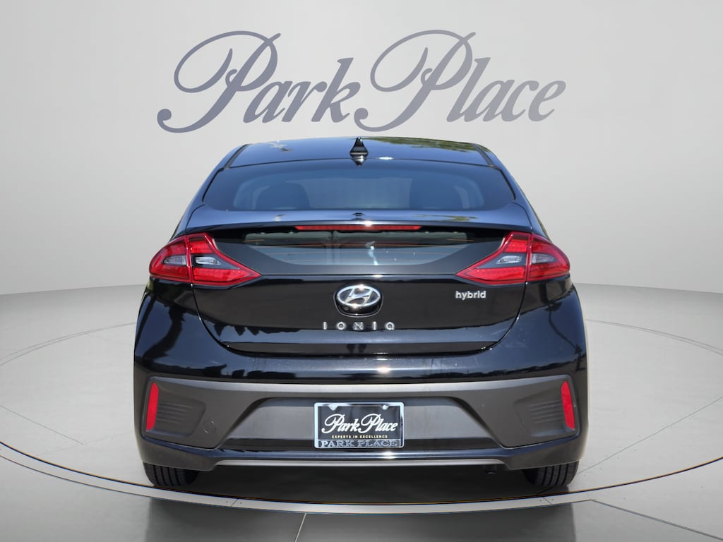 Used 2017 Hyundai IONIQ Hybrid SEL Hatchback