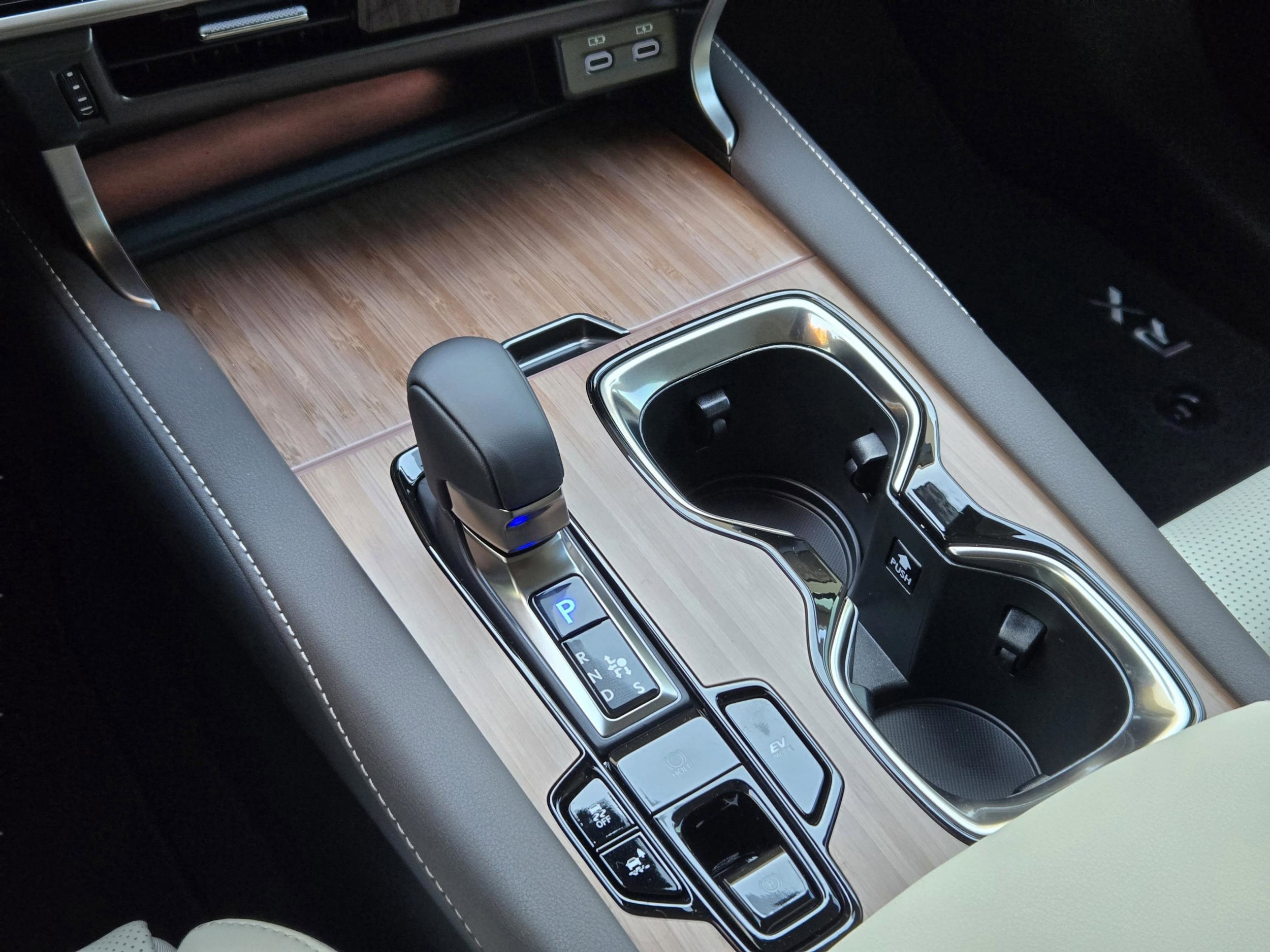 2026 Lexus RX 350h Luxury - Photo 15