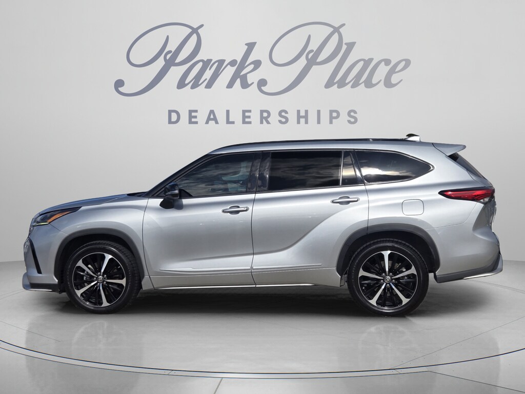 Used 2021 Toyota Highlander XSE SUV