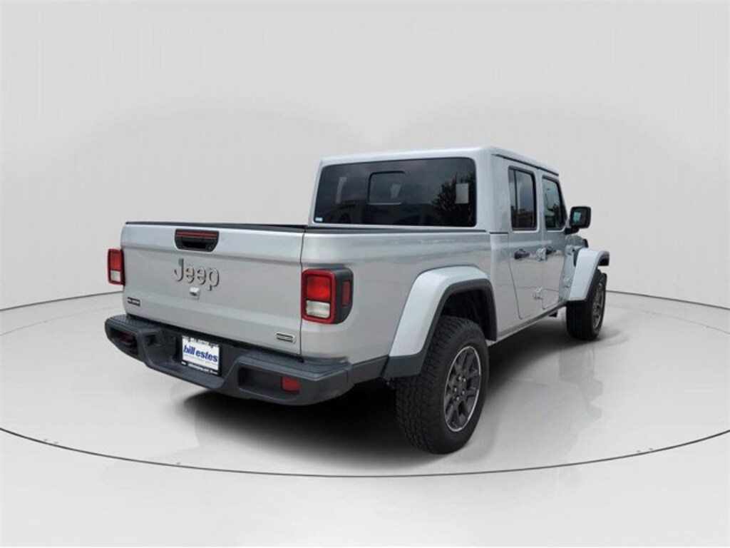 Used 2023 Jeep Gladiator Overland Truck Crew Cab