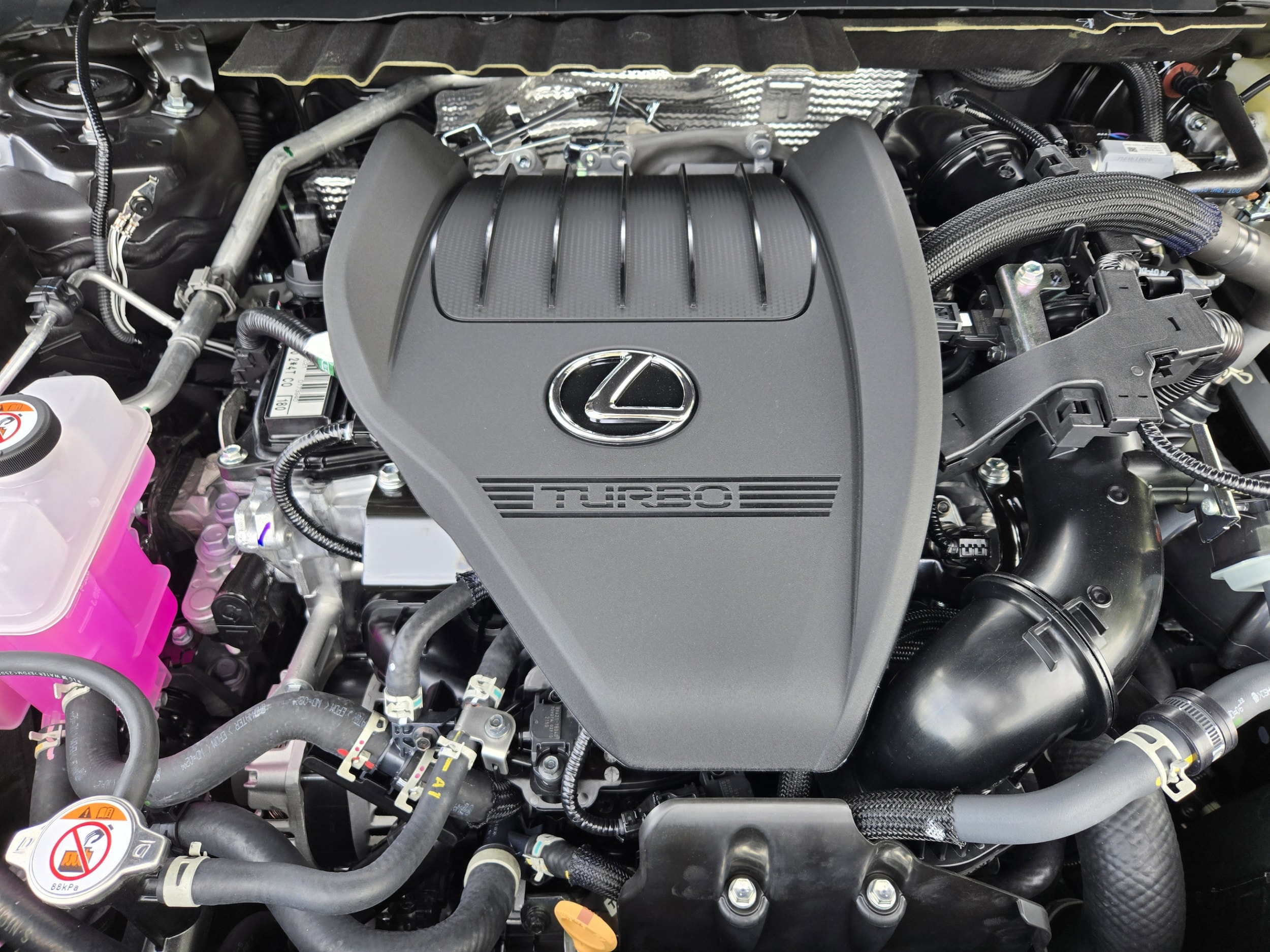 2026 Lexus NX 350 - Photo 19