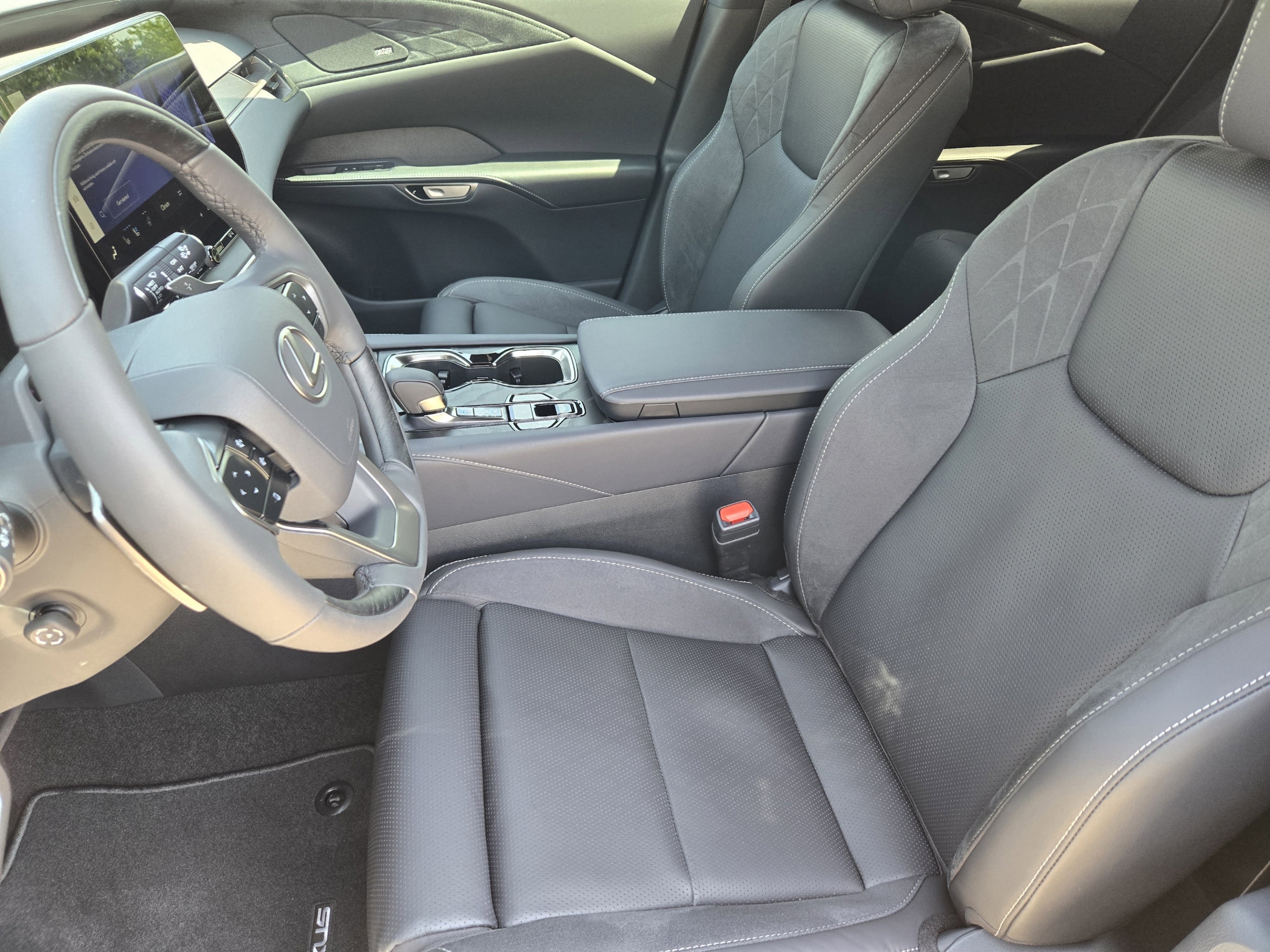 2026 Lexus RX 350 Luxury - Photo 6