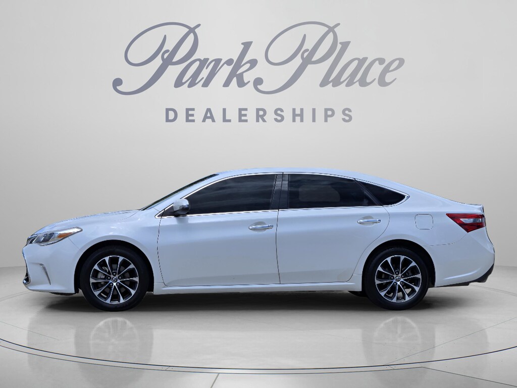 Used 2018 Toyota Avalon XLE Sedan