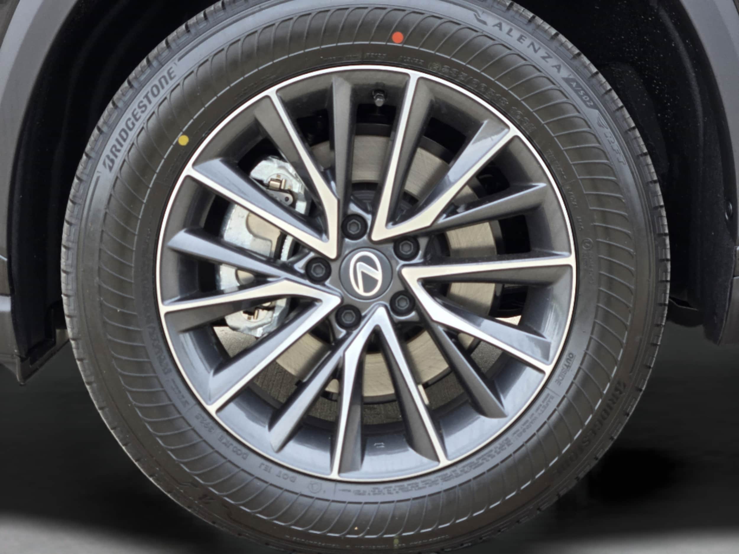 2026 Lexus NX 350 - Photo 21