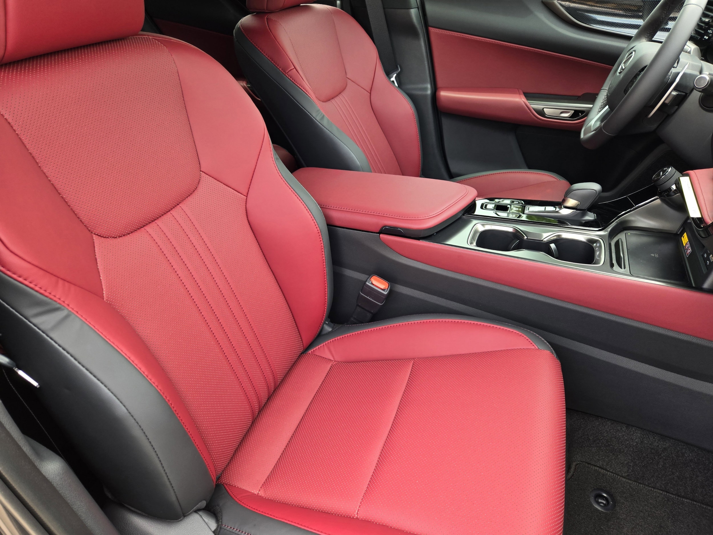 2026 Lexus NX 350 - Photo 6