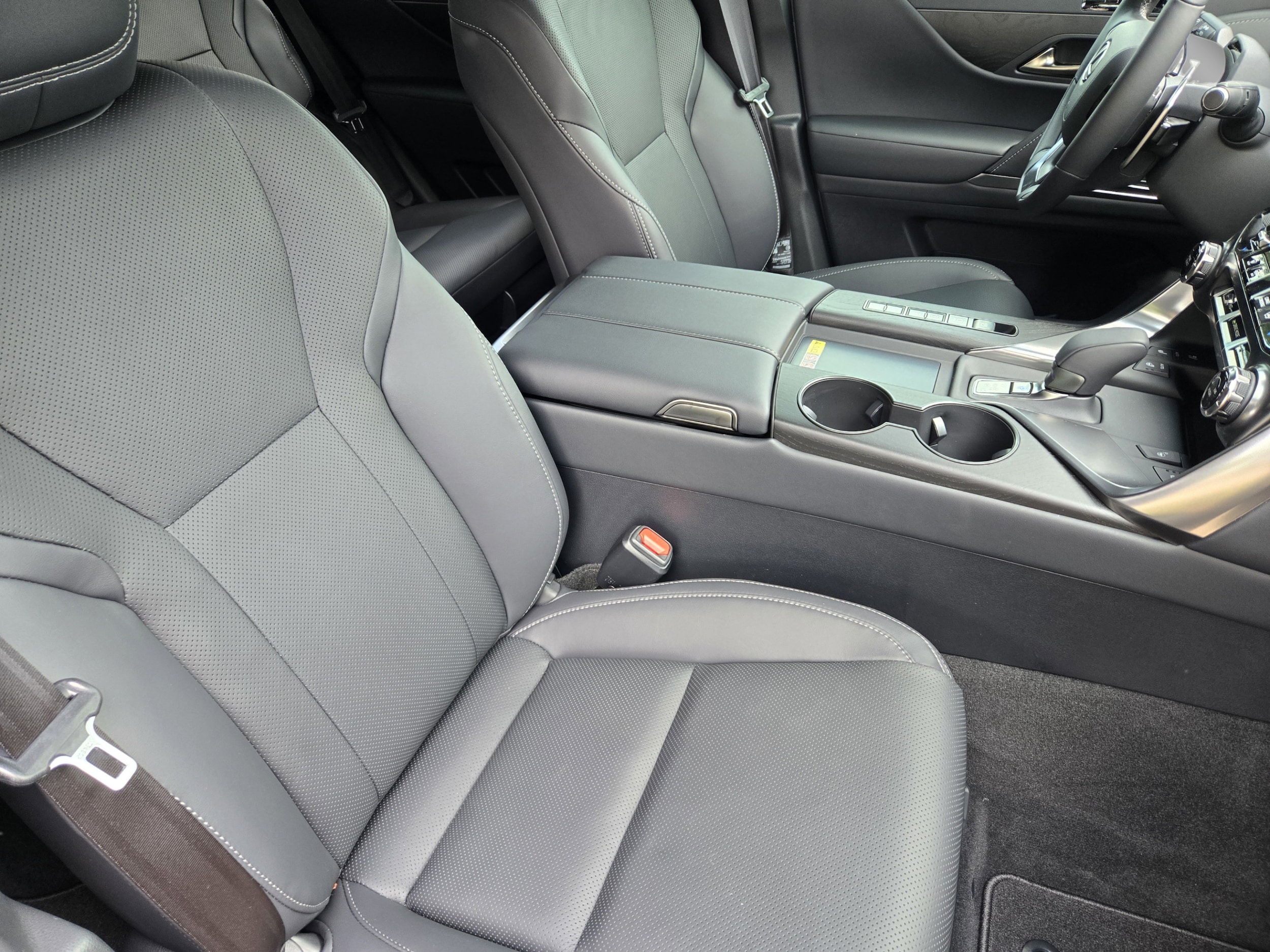 2026 Lexus LX 700h Luxury - Photo 7