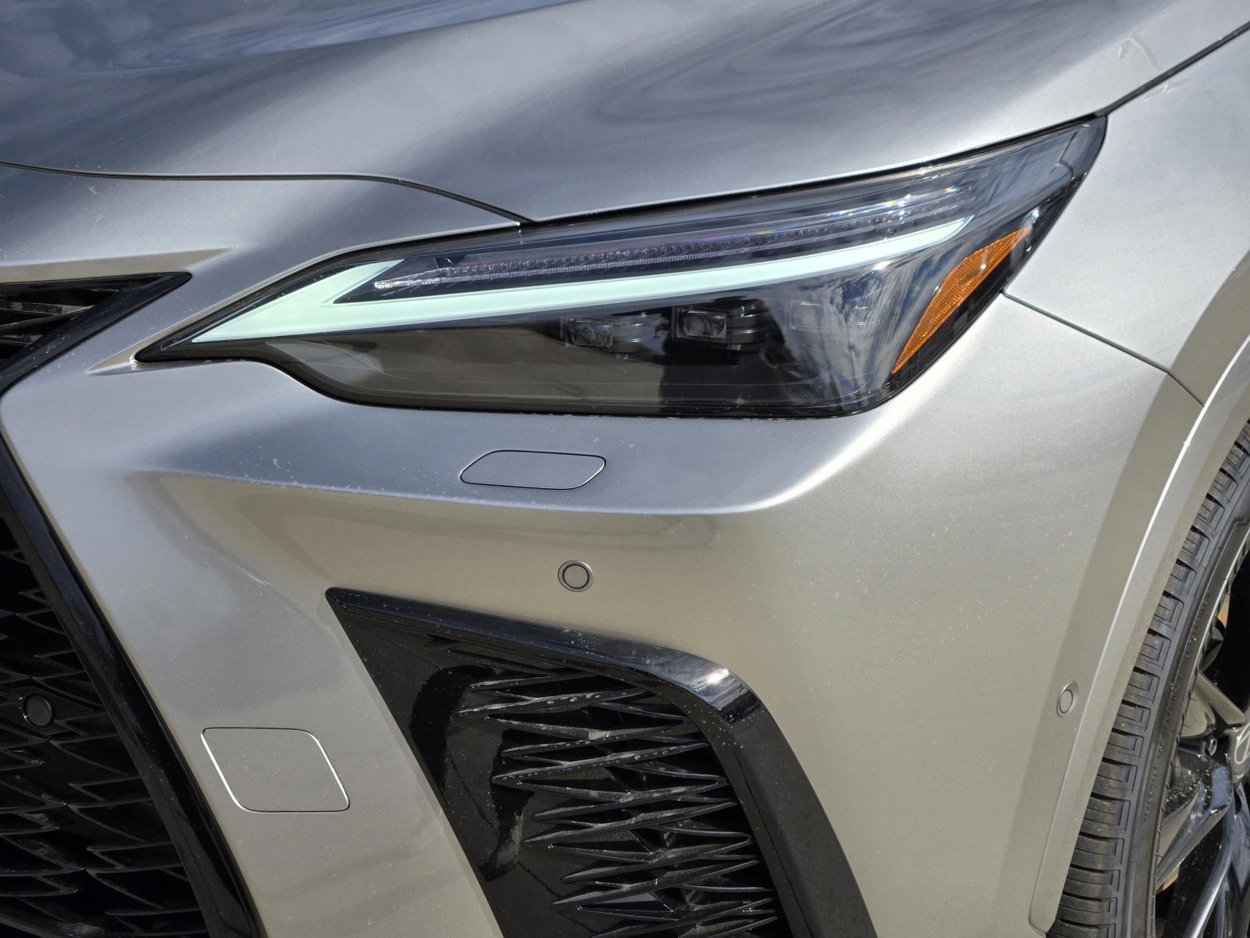 2026 Lexus NX 450h+ F-Sport - Photo 6