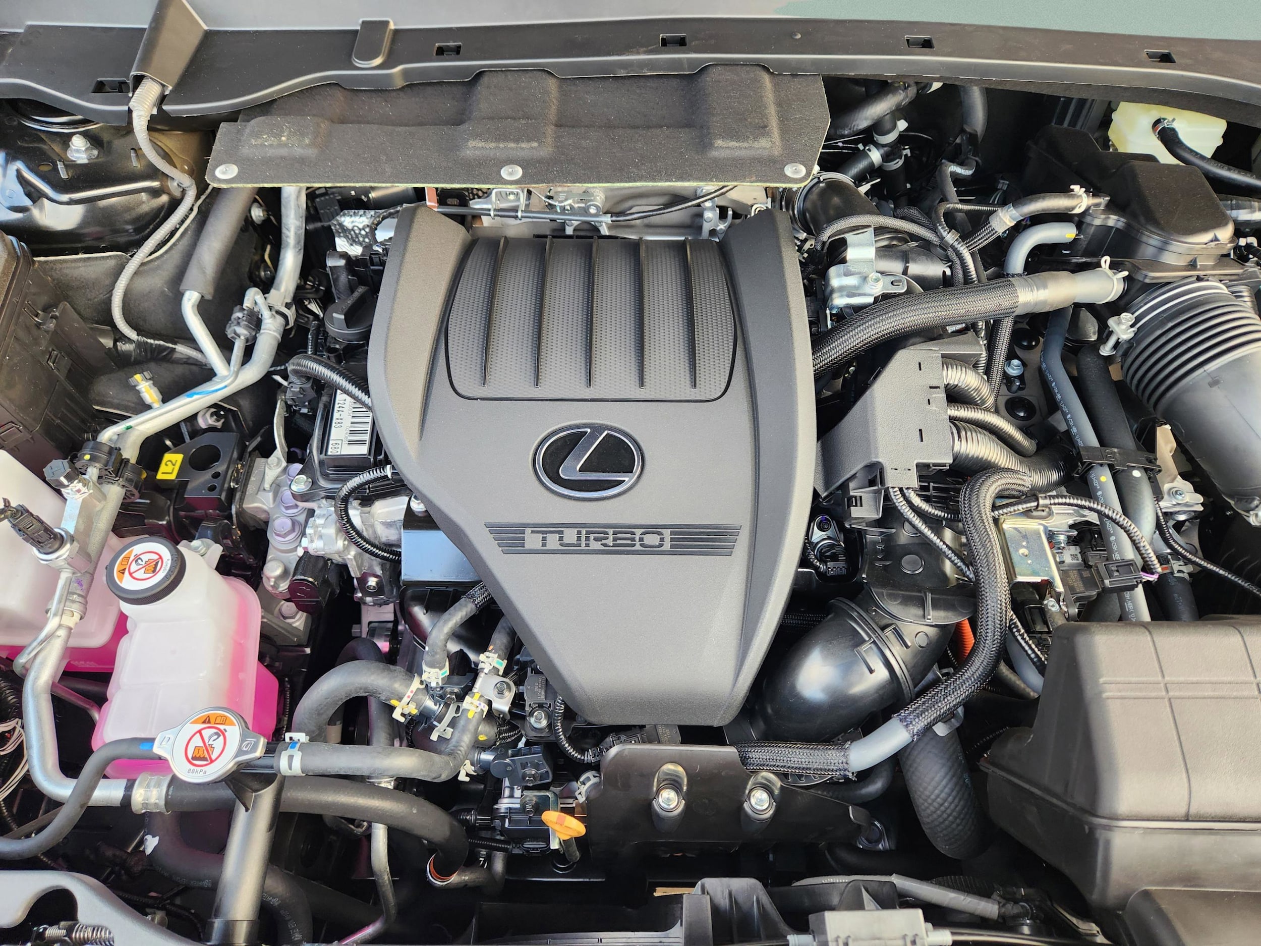 2026 Lexus TX 500h F-Sport Premium - Photo 17