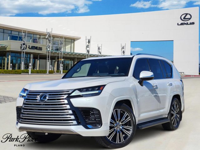 2023 Lexus LX Luxury's photo