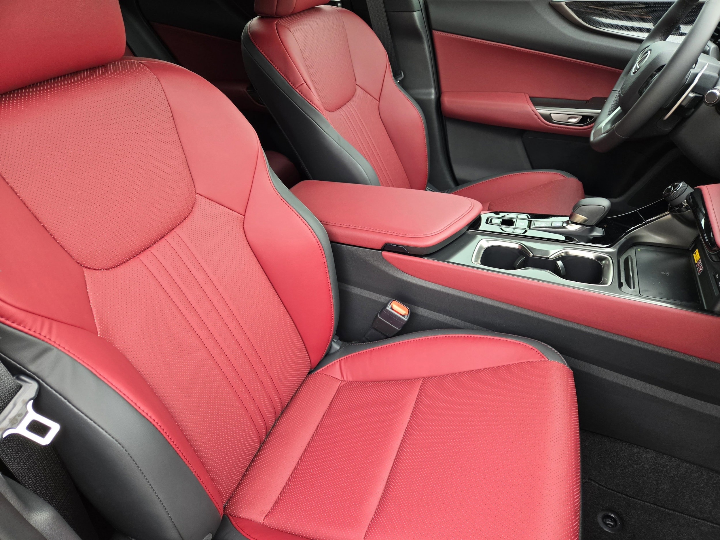 2026 Lexus NX 350 - Photo 7