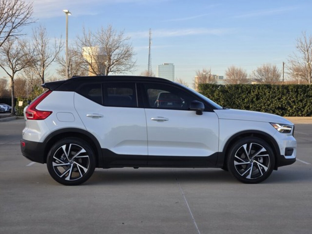 Used 2022 Volvo XC40 R-Design SUV