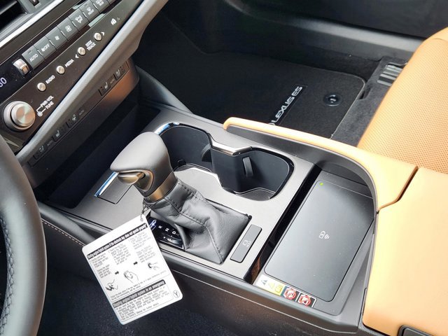 2025 Lexus ES 350 - Photo 15