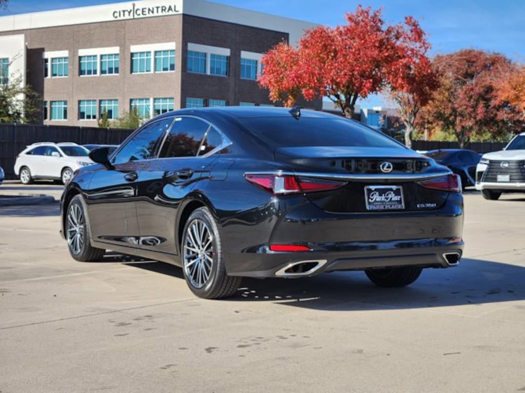 New 2025 Lexus ES 350 Base SEDAN